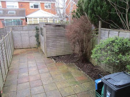 2 bedroom end of terrace house to rent - Photo 3