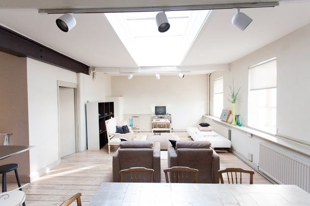 5 Bed Terraced House, Daleham Mews, NW3 - Photo 1