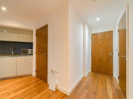 Apartment to rent on - Photo 3