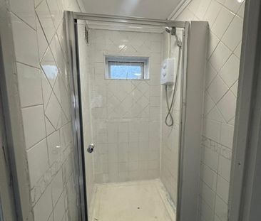 Room in a Shared House, Desford Road, E16 - Photo 2