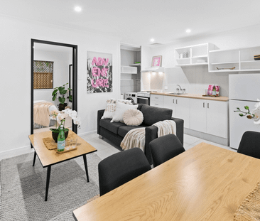 5/13 Walton Street, Southport, Qld 4215 - Photo 6