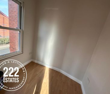 High Street - Golborne - WA3 - Photo 4