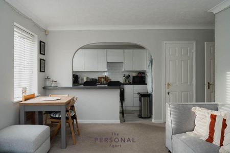 1 bedroom flat to rent - Photo 2