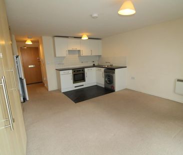 Studio to rent - Photo 6