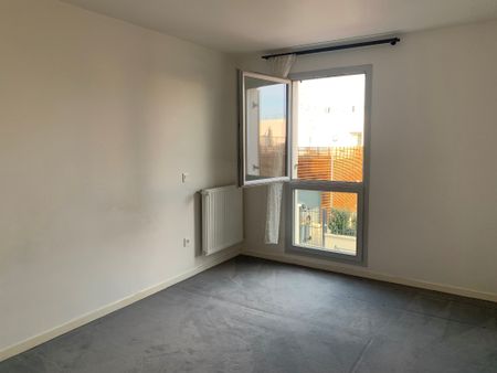 Location Appartement 3 pièces 61m² - Photo 3