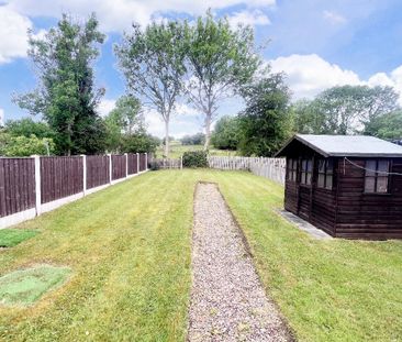2 bedroom semi-detached house to rent - Photo 2