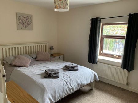 2 bedroom cottage to rent - Photo 2