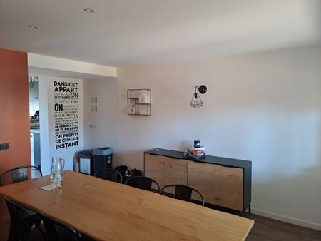 Location Maison 10 pièces 190m² ANGERS 49000 - Photo 2