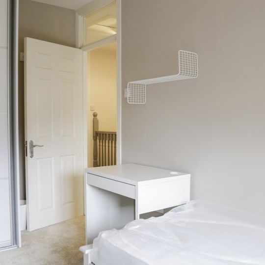 Bed for rent in 4-bedroom house, Stoneybatter, Dublin - Photo 1