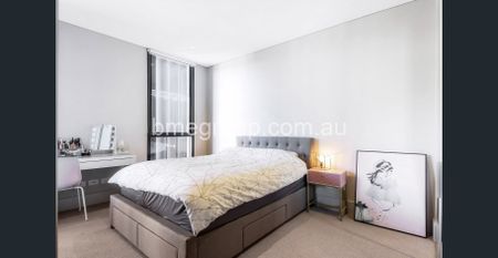 Stylish European Furnished 2-Bedroom in CASA Residences - Photo 2