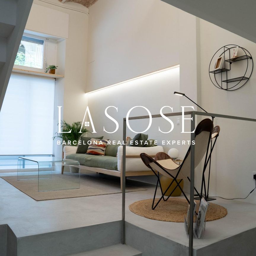 71m² Duplex to rent in El Poble-sec, Barcelona with optional garage - Photo 1