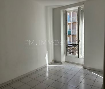 T2- RUE FERRARI - Photo 4