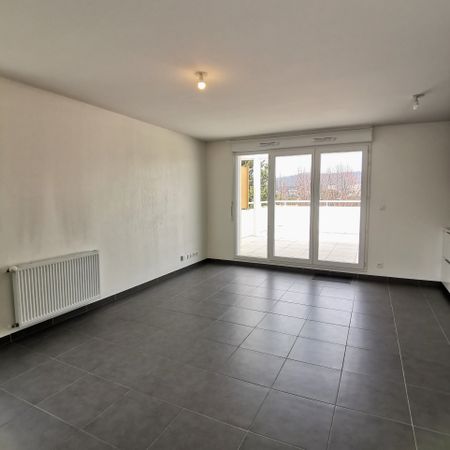 Location Appartement 3 pièces 68m² MARSEILLE 13ème - Photo 4