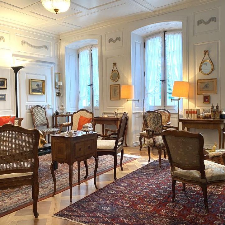 Rare en location - Sublime appartement de charme au coeur de Sion - Photo 1