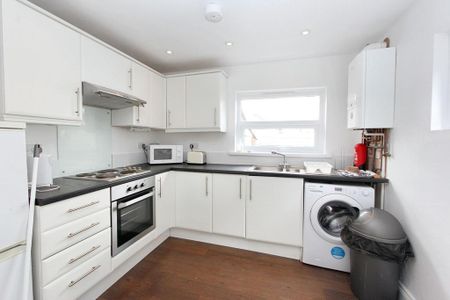 5 bedroom terraced house to rent - Photo 5