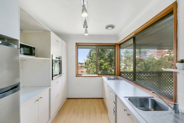 2 BED WITH DOUBLE GARAGE!! - Photo 1