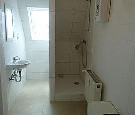 Ca. 80 m² gemütliche, möbelierte Dachgeschosswohnung zu vermieten! - Photo 2