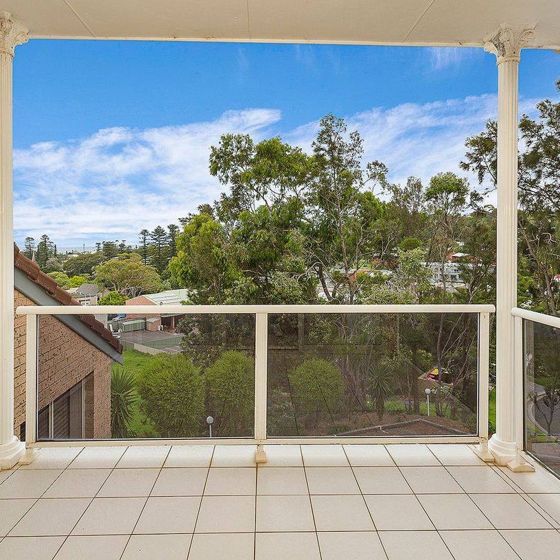 Townhouse Living in a Prime Location - Photo 1