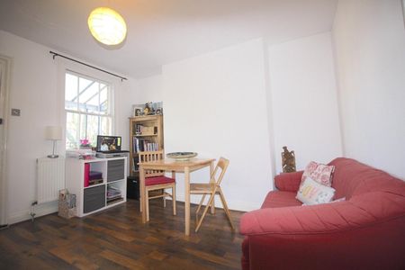 1 Bed Flat, North Hill, N6 - Photo 3