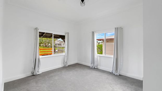 Refreshed 3 bedroom home in flood free location - Photo 1