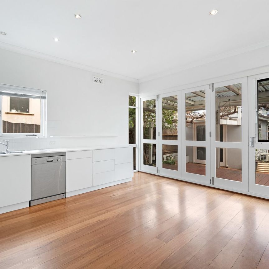 15 Coghlan Road - Photo 1