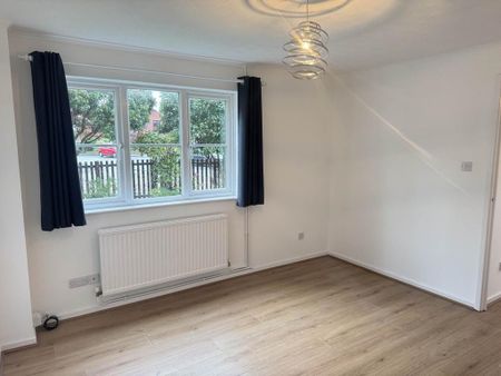 1 bedroom semi-detached house to rent - Photo 4