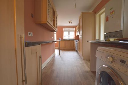 Boundary Road, Romford, Essex, RM1 - Photo 4