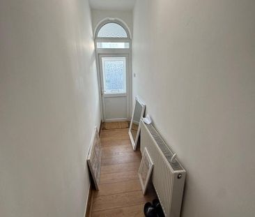 Room in a Shared House, Church Road, E10 - Photo 5