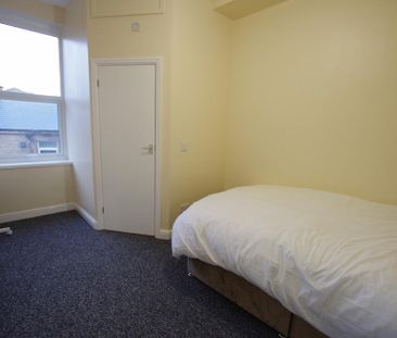 1 bedroom block of apartments to rent - Photo 1