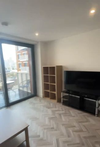 River Apartments, E3, London - Photo 2