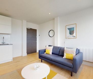 Studio to rent - Photo 2