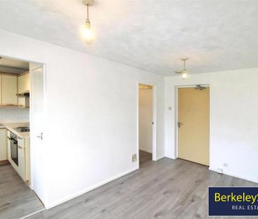 Studio to rent - Photo 2