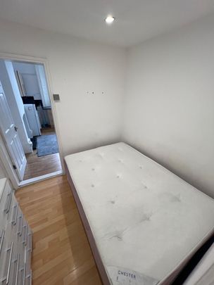 Studio Flat, London Road, CR0 - Photo 1