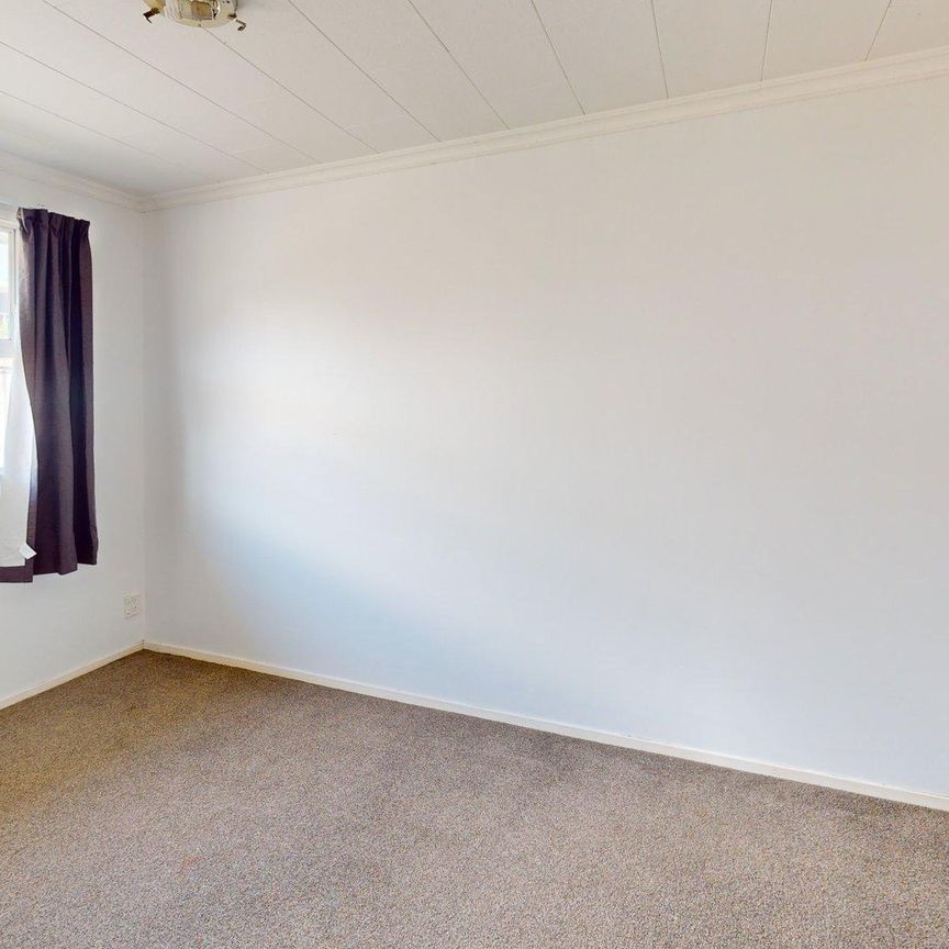 West End - 1 bedroom - Photo 1