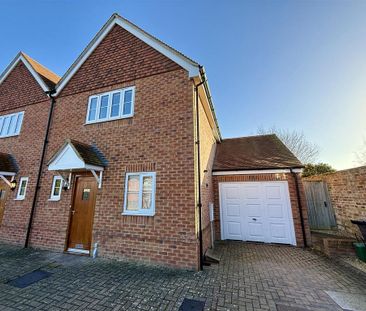 2 bedroom semi-detached house to rent - Photo 6