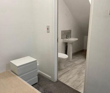 Studio to rent - Photo 6
