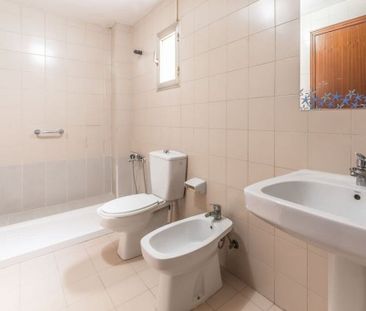 Plaça del Dramaturg Faust Hdez. Casajuana, Valencia, Valencian Comm... - Photo 5