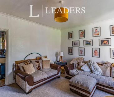 3 bedroom end of terrace house to rent - Photo 3