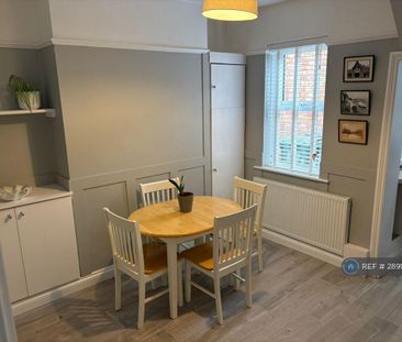 2 bedroom terraced house to rent - Photo 4