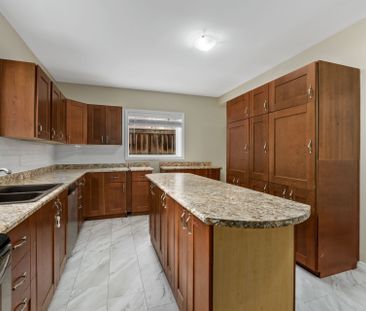 For Lease - 7 University Avenue, Cobourg, Ontario - Photo 6