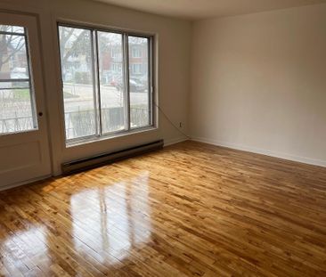 LARGE 4 ½ FOR RENT | GRAND 4 1/2 À LOUER | MONTRÉAL-NORD - Photo 2