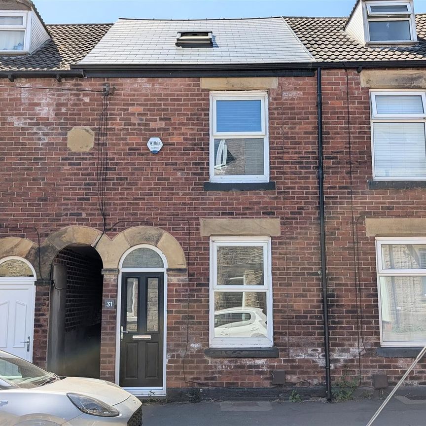 Tapton Bank, Crosspool, Sheffield - Photo 1