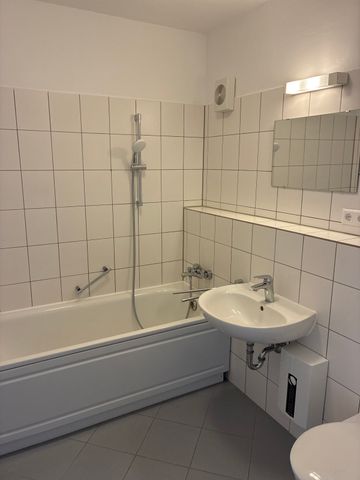 Charmante 3-Zimmer-Wohnung mit einer Loggia // 7.OG Wohnung 1 - Photo 5