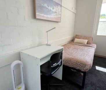 Twin Room - Photo 1