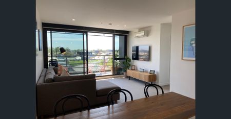 Light-Filled Living in the Heart of Brunswick - Photo 2