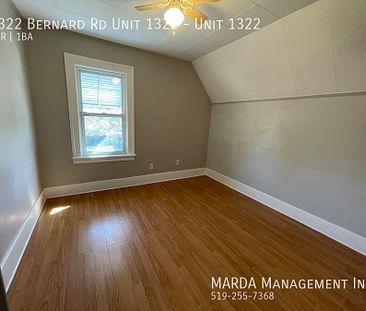 FULLY RENOVATED 2-BEDROOM/1BATH DUPLEX IN EAST WINDSOR+ HYDRO & GAS - Photo 1