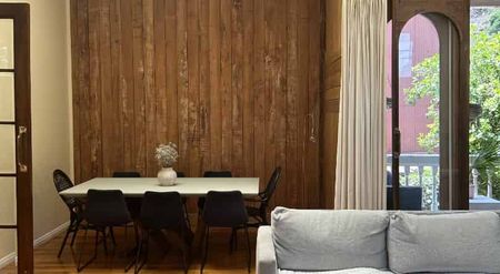 Unique Loft Style Apartment - Photo 3