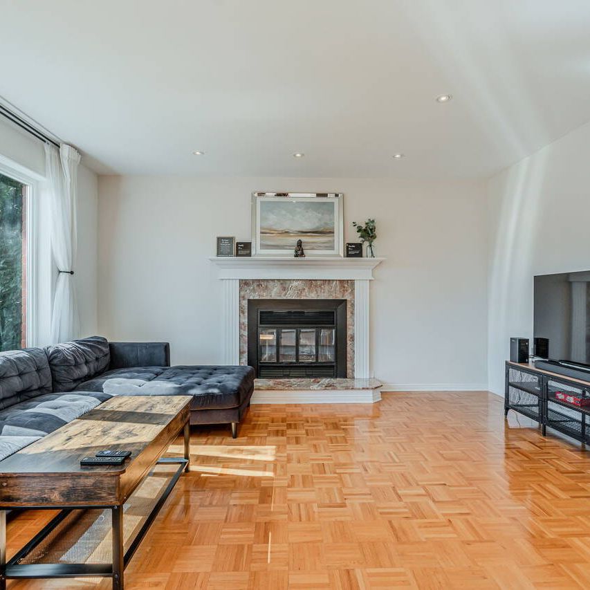 Beautiful furnished home for rent sought-after Pierrefonds/Roxboro neighborhood. - Photo 1