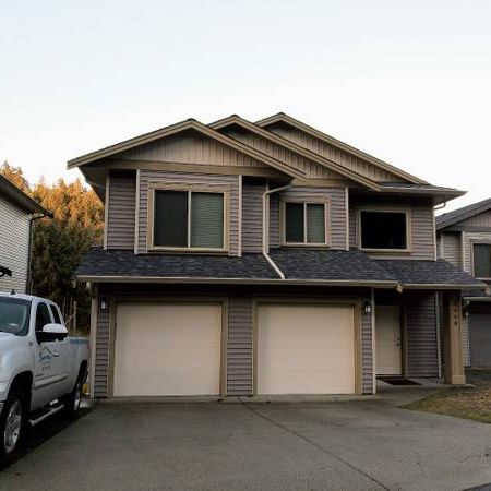 2 bed, garden level duplex in the Uplands area along Pacific Edge Way - Photo 1