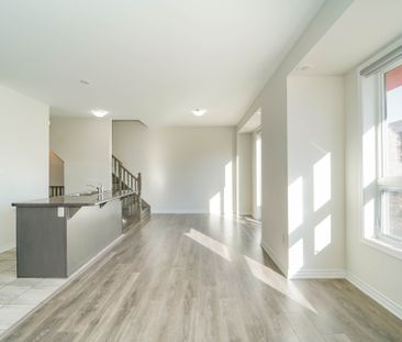 For Lease - 12 Adam Sellers Street, Markham, Ontario - Photo 6